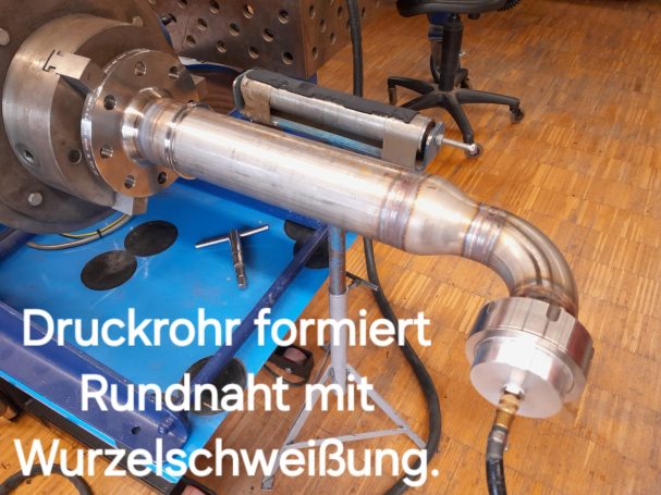 Rundnaht mit Wurzel, formiert